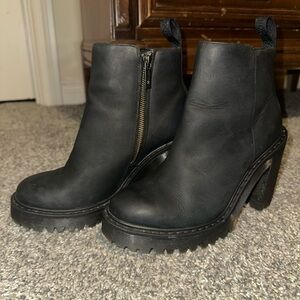 Dr. Martens Magdalena